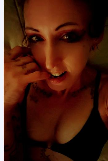 Mia, 38 Caucasian female escort, Asheville