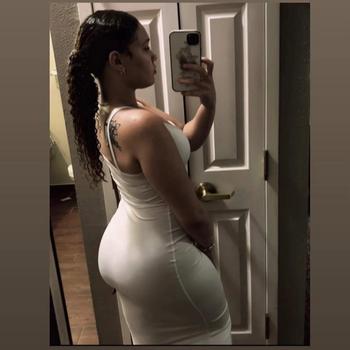 Amber, 24  female escort, Asheville