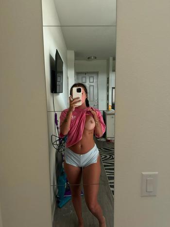 Heather , 26 Caucasian female escort, Asheville