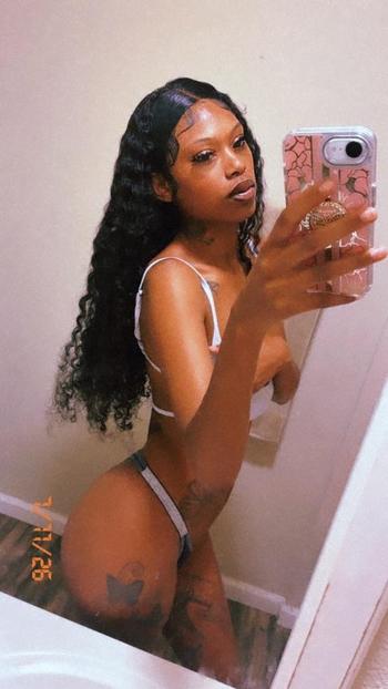 Amber, 24  female escort, Asheville